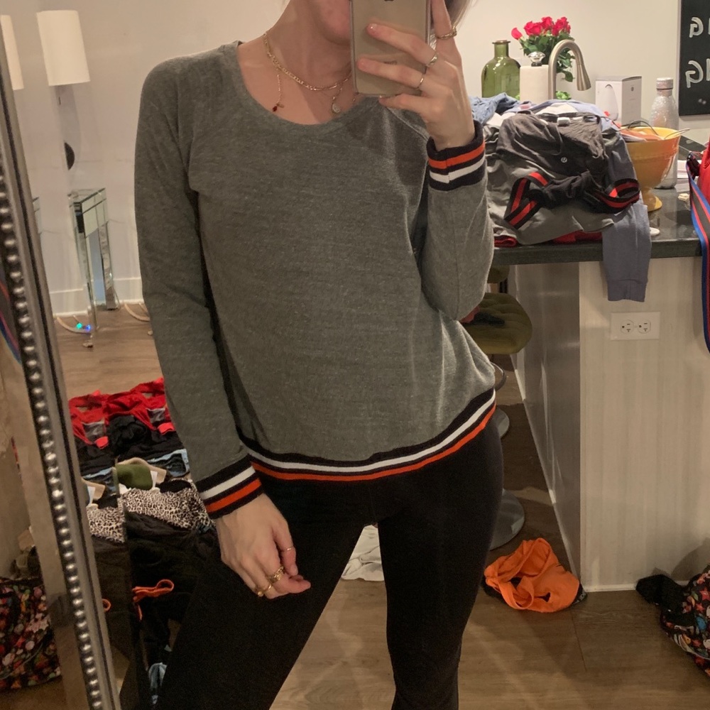SUNDRY SWEATER SIZE 1